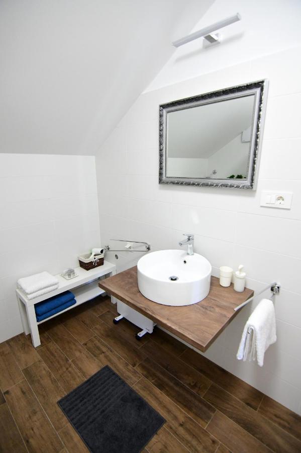 Apartmani Zagi Раковица Екстериор снимка